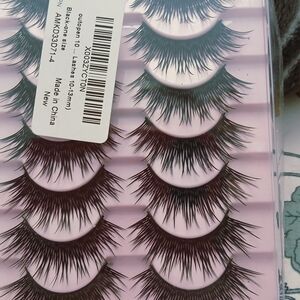 Dramatic Black False Eyelashes